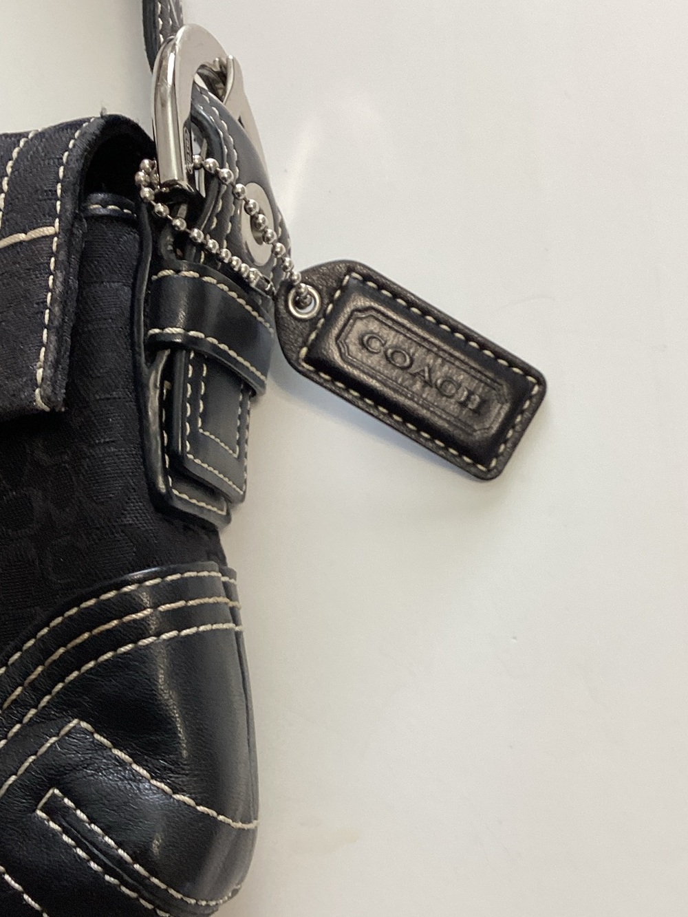 Coach Signature Black Shoulder Bag - Picture 2 of 14